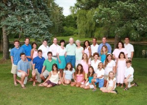 A photo portrait of a large family